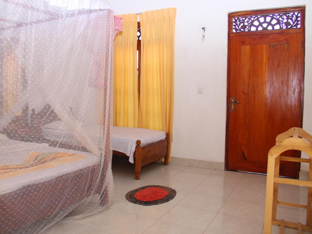 Hotel Sun Rest Mirissa Habitación foto
