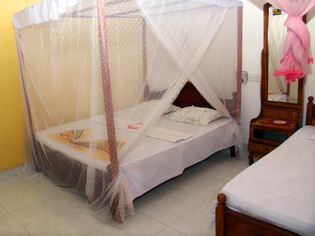 Hotel Sun Rest Mirissa Habitación foto